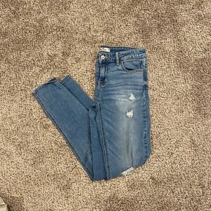 Hollister 7R ripped skinny jeans